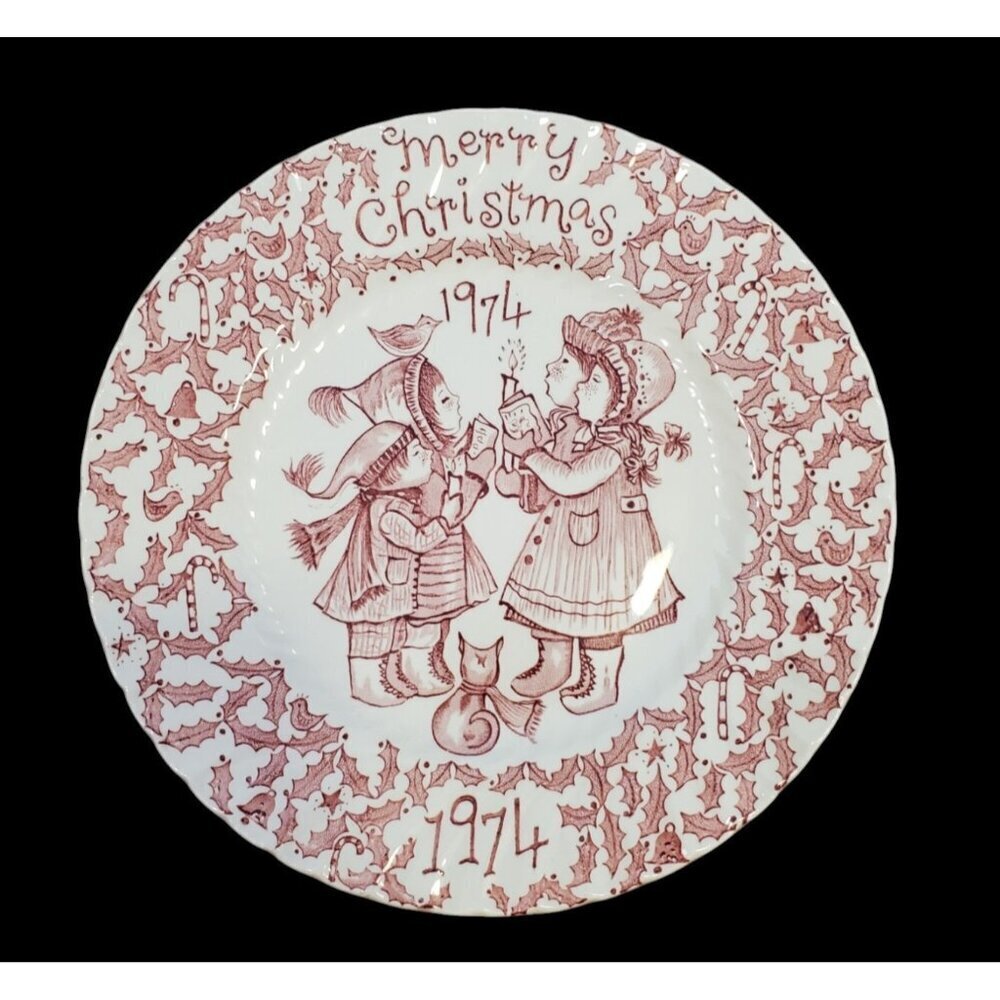 Vintage 1974 Royal Crownford Collectible Plate 8.5" Merry Christmas Transferware
